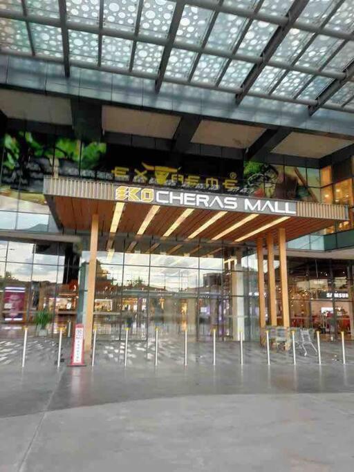 2Br 8Pax Swingduplexekocherasmall—Infinitypool Mrt Kuala Lumpur Exterior photo